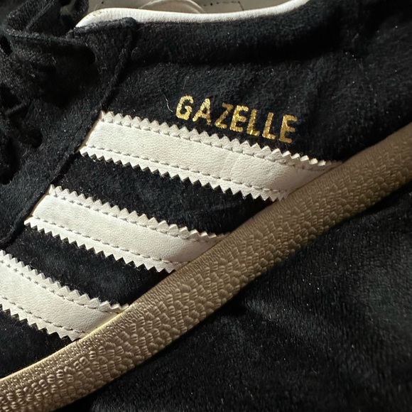 Adidas Gazelle Sneakers - Picture 2 of 5